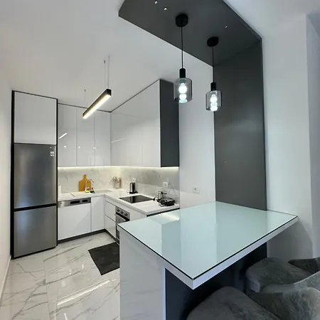 דירה Golden Seaview Two Bedroom סרנדה