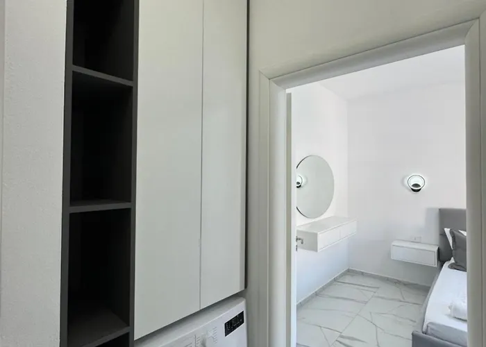 Golden Seaview Two Bedroom Apartment Sarandë