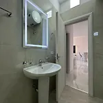 Golden Seaview Two Bedroom Lägenhet *