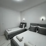 Lägenhet Golden Seaview Two Bedroom