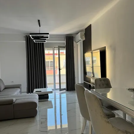 Golden Seaview Two Bedroom 公寓 *