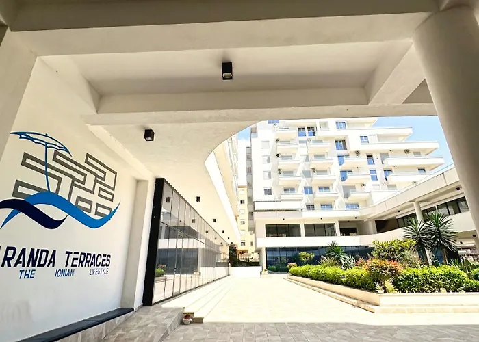 Golden Seaview Two Bedroom * Sarandë
