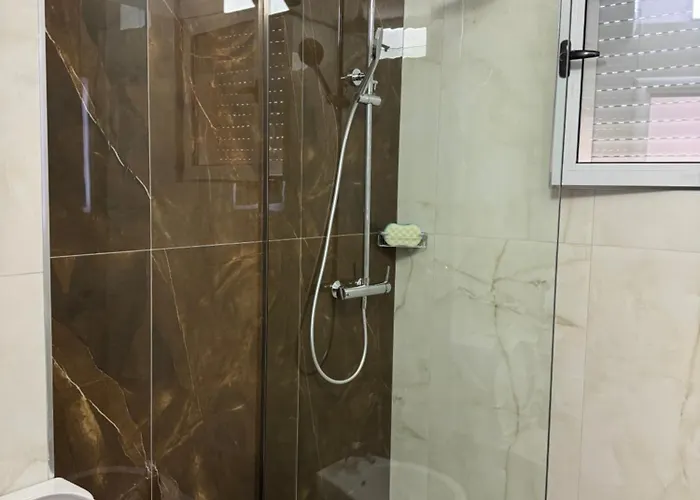 Golden Seaview Two Bedroom Apartamento