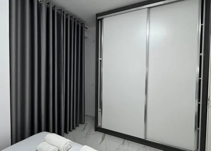 Apartamento Golden Seaview Two Bedroom *